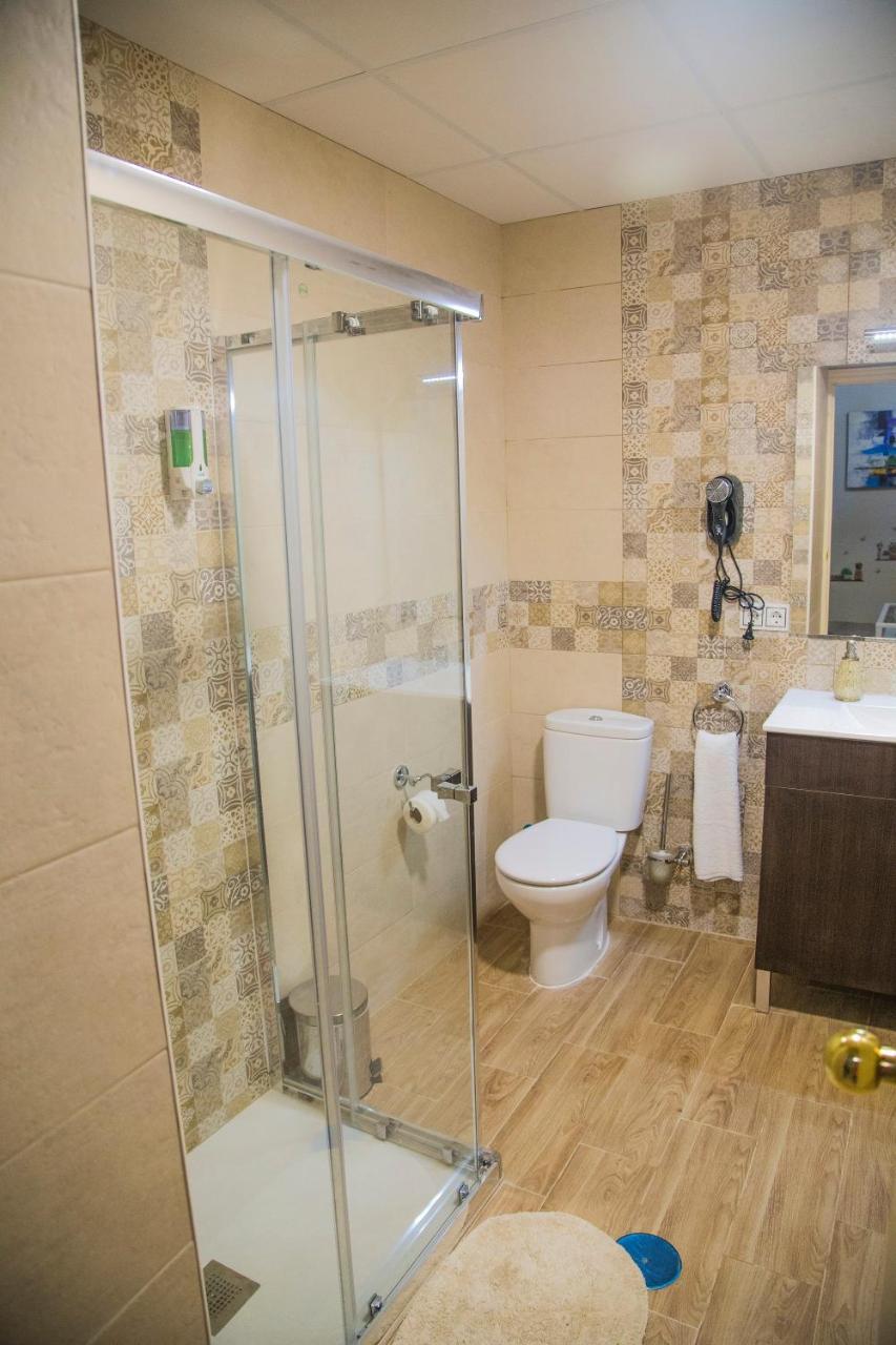 Chambre Familiale avec Salle de Bains Privative